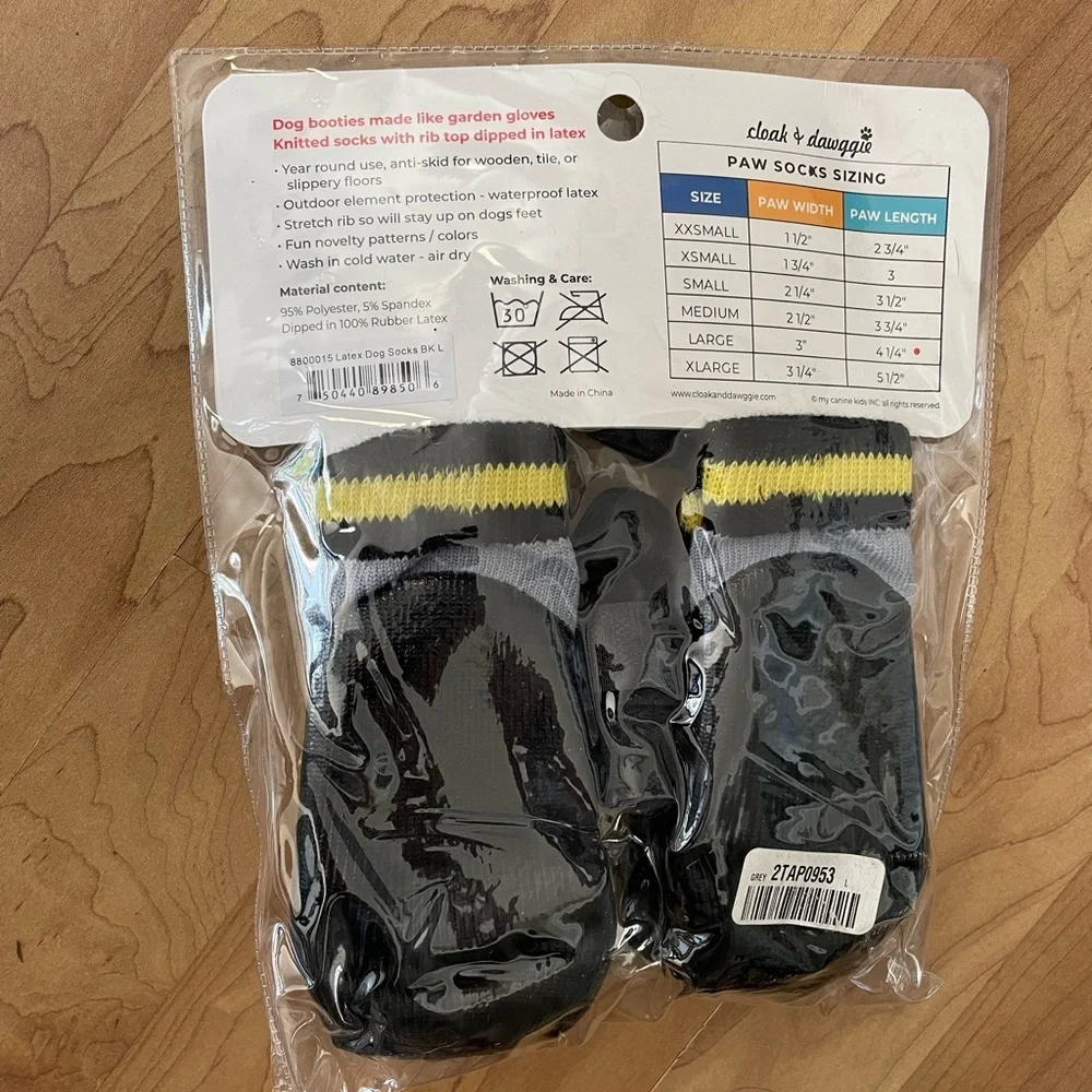 Cloak & dawggie Dog Boots 4pcs/Set Outdoor Waterproof Nonslip Socks, Large Dogs